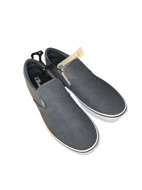 No Boundaries Men's Gray Canvas Slip-On Loafers
